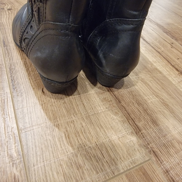 Leather booties - Picture 3 of 3